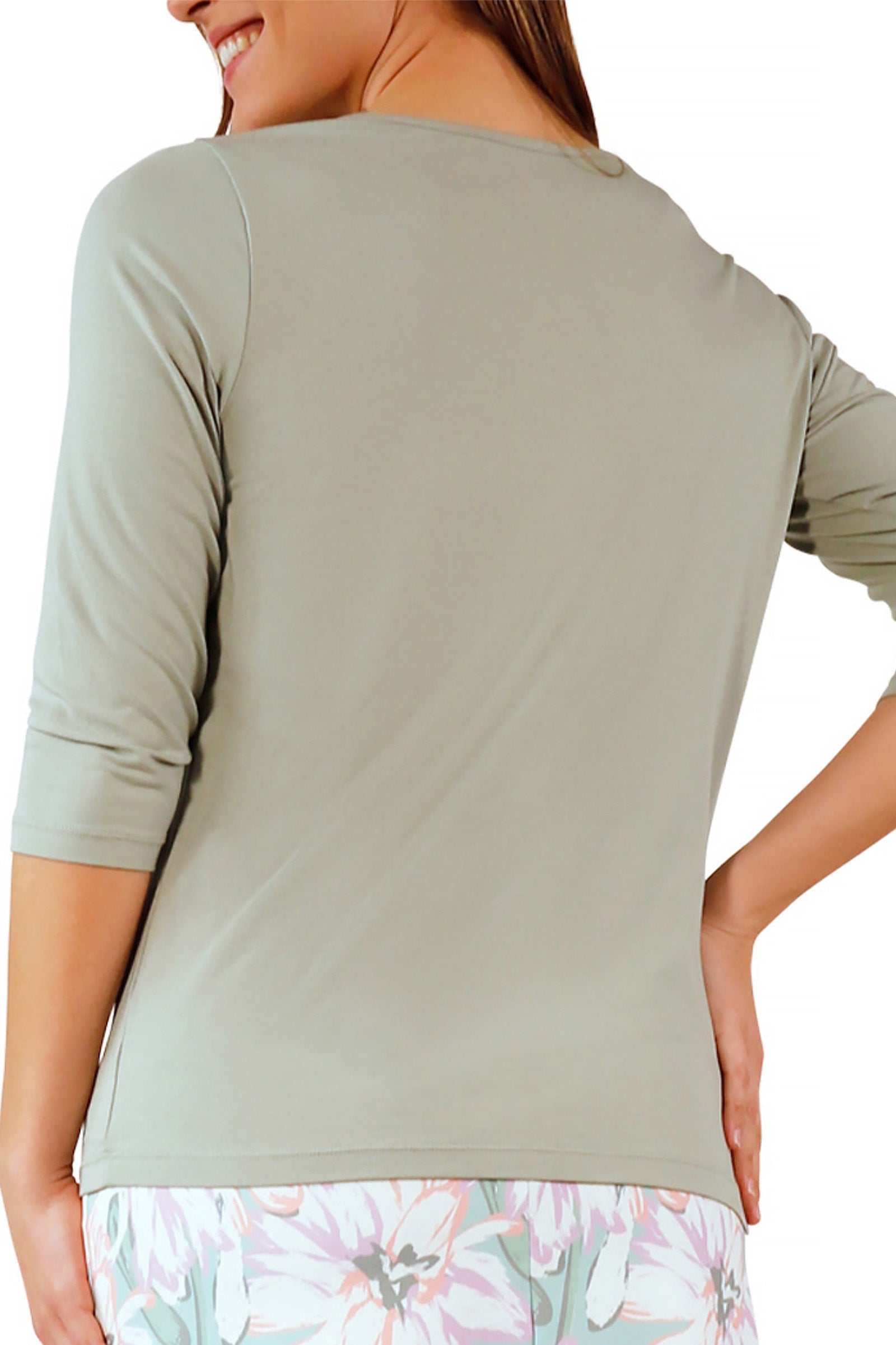 back view of women's 3/4 sleeve scoop neck r&r tee|agave