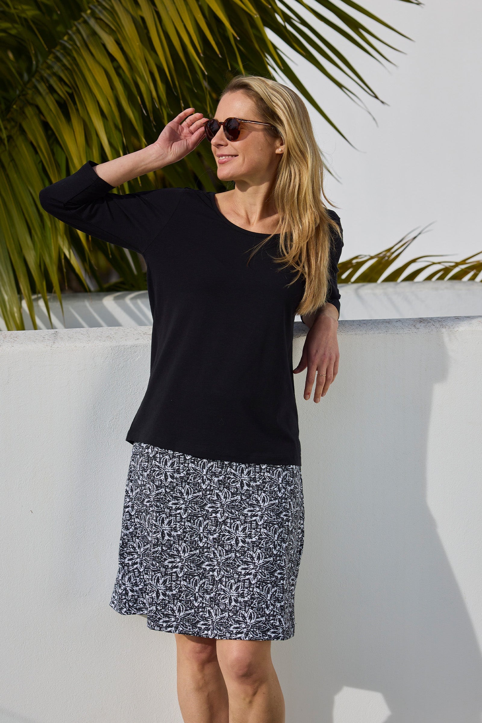 Women's 3/4 Sleeve Scoop Neck R&R Tee