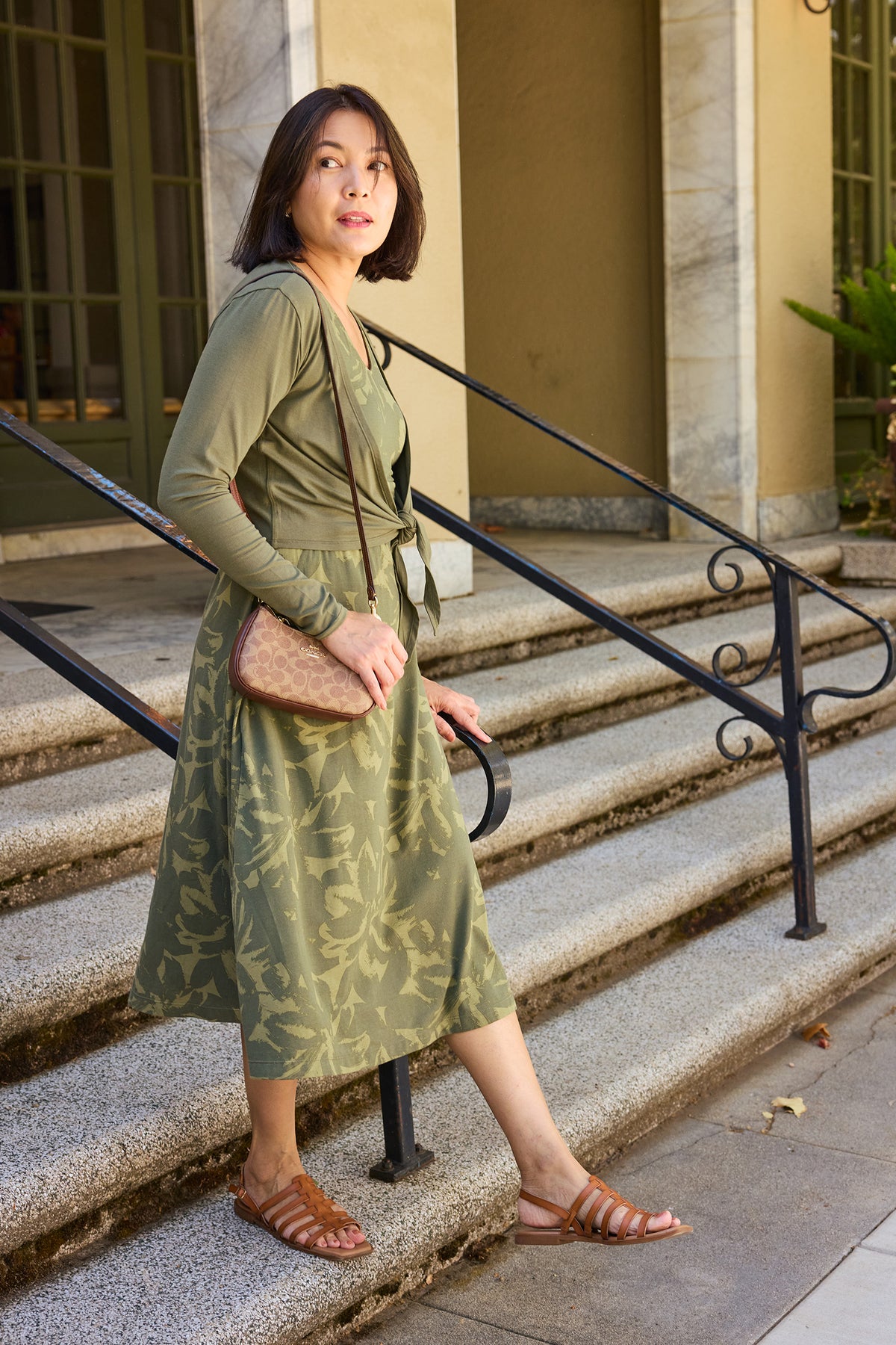 Women's V-Neck Midi Dress with Pockets