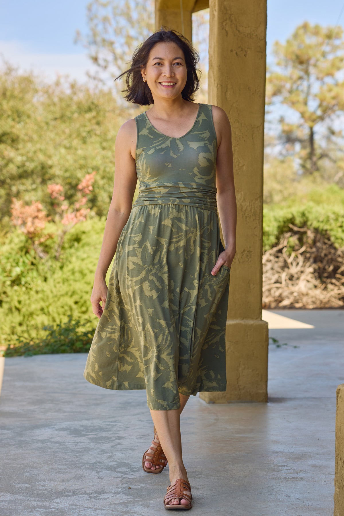Women's V-Neck Midi Dress with Pockets
