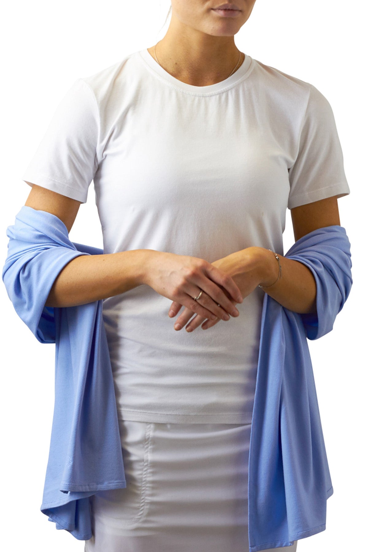 Woman wearing UV Skinz's women's sun shawl in blue mist