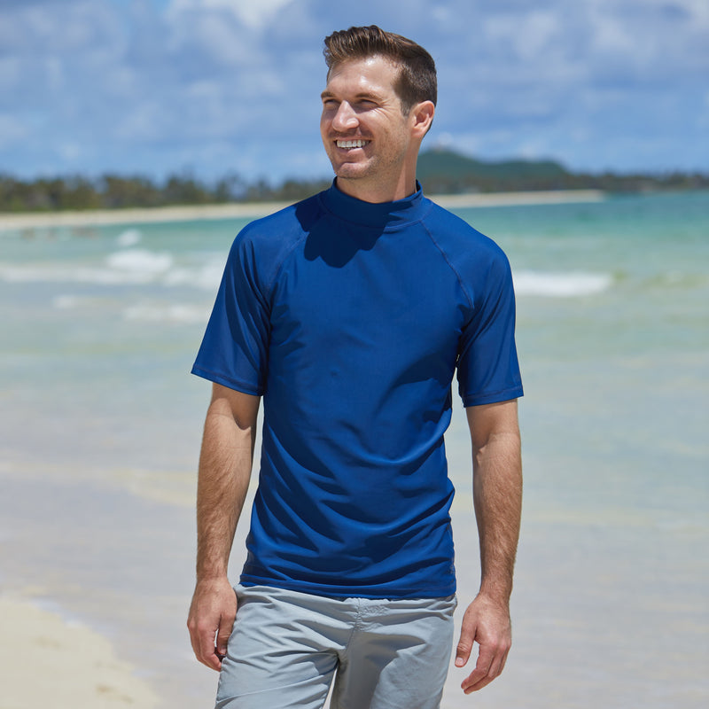 Man in UV Skinz's men's short sleeve swim shirt|regatta