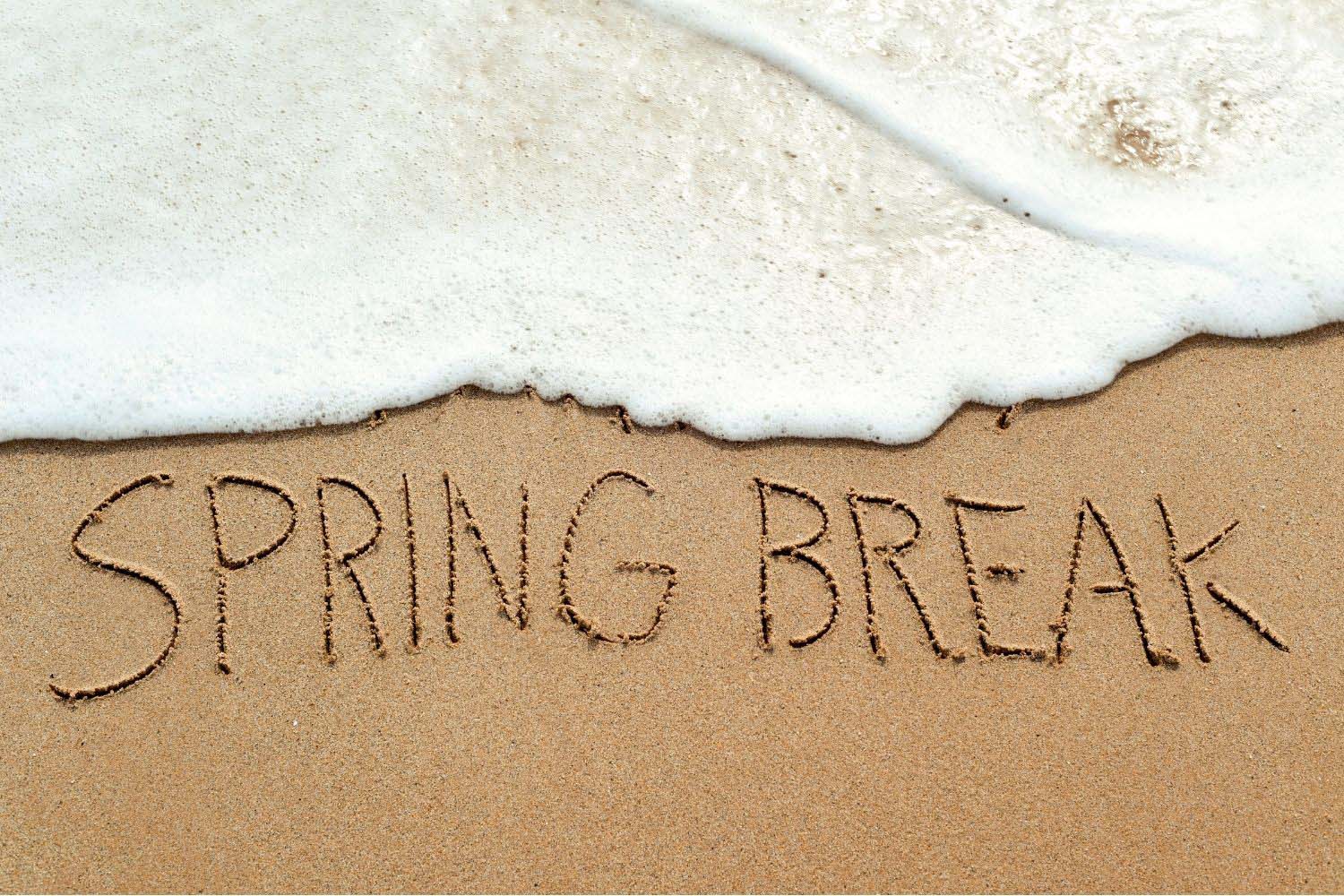 7 Must-Haves For Your Spring Break Beach Packing List