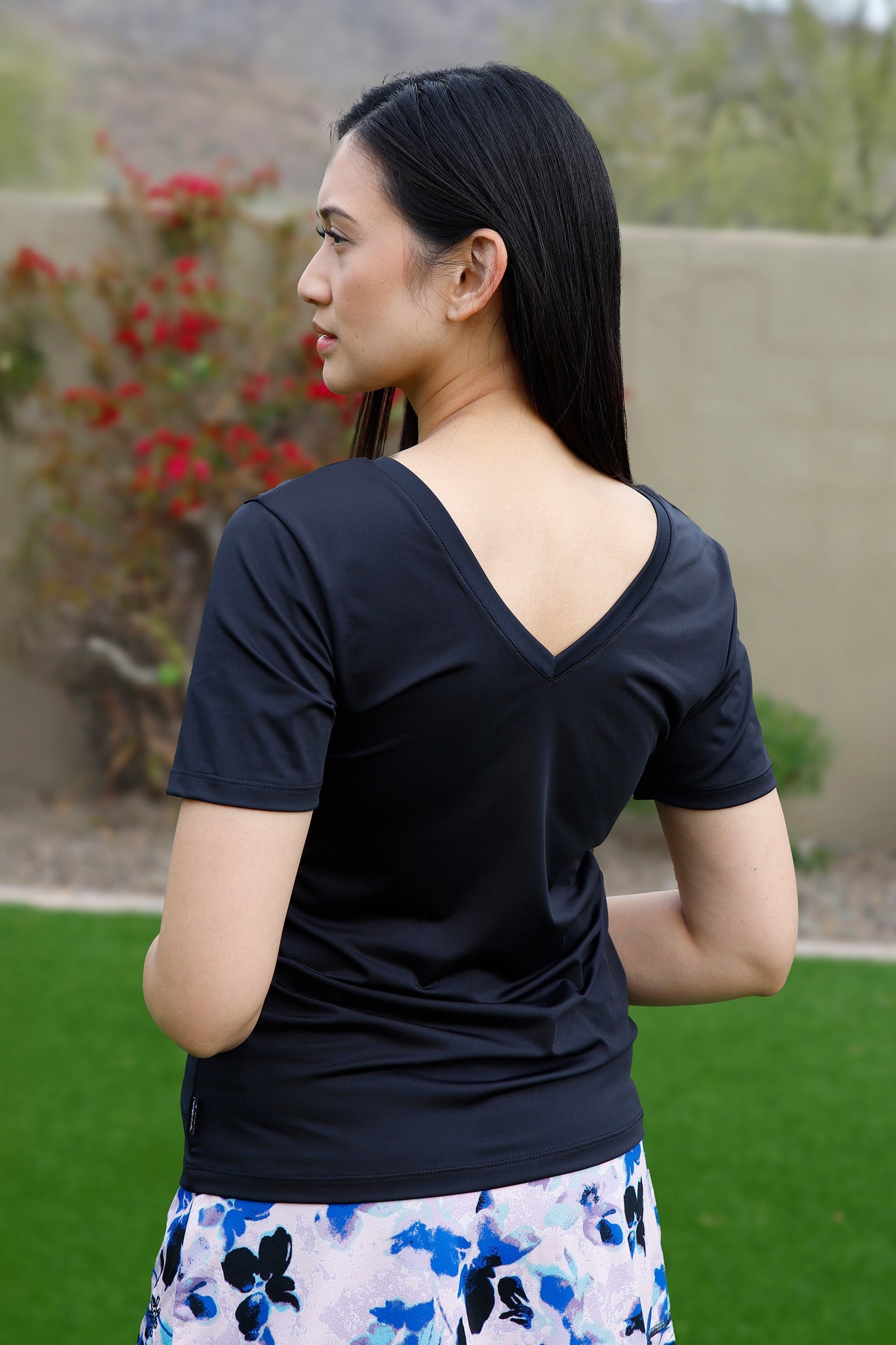 Women's Short Sleeve Reverse Neck Tee