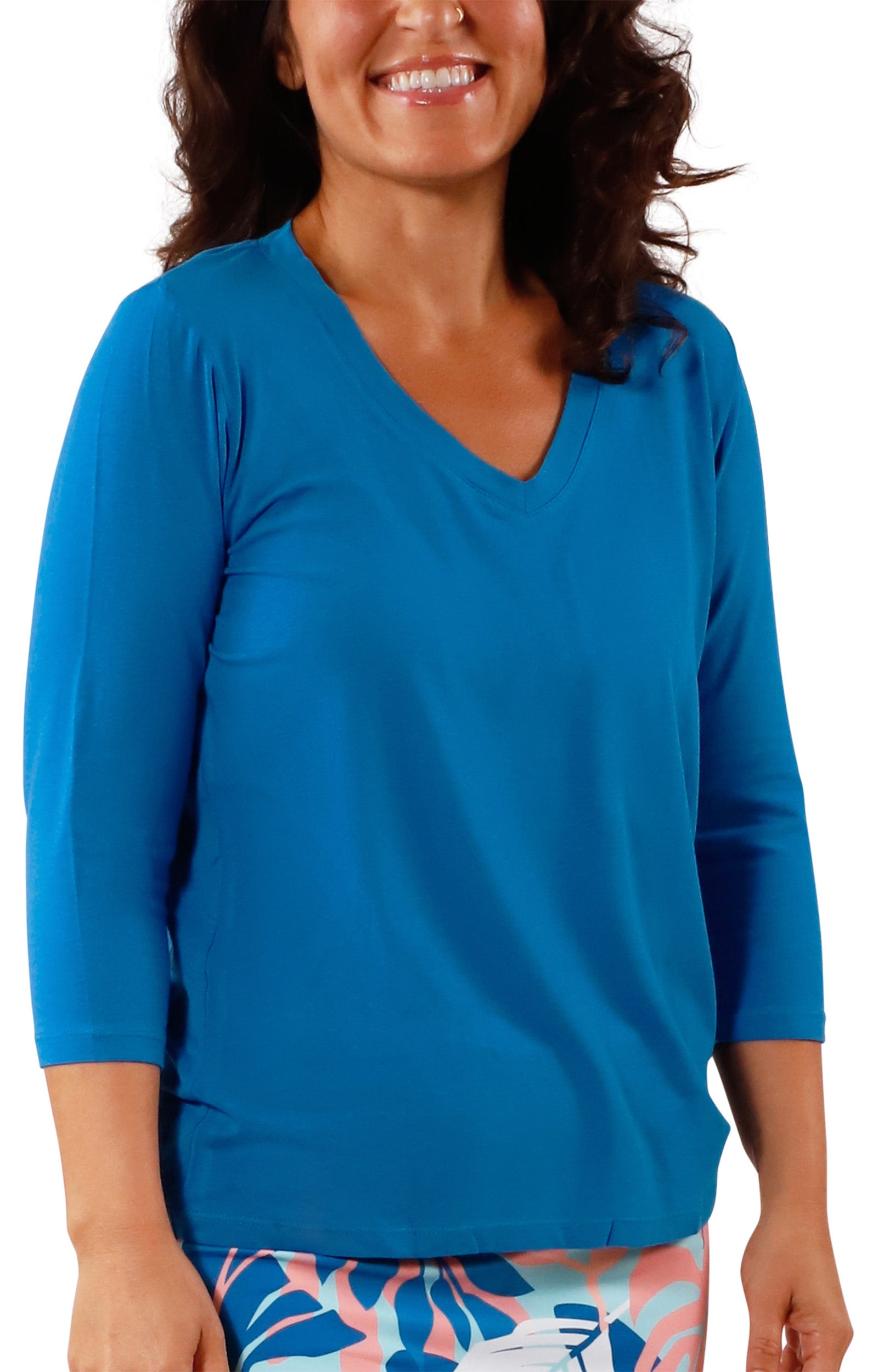 Women's 3/4 Sleeve V-Neck R&R Tee in Mykonos Blue|mykonos-blue