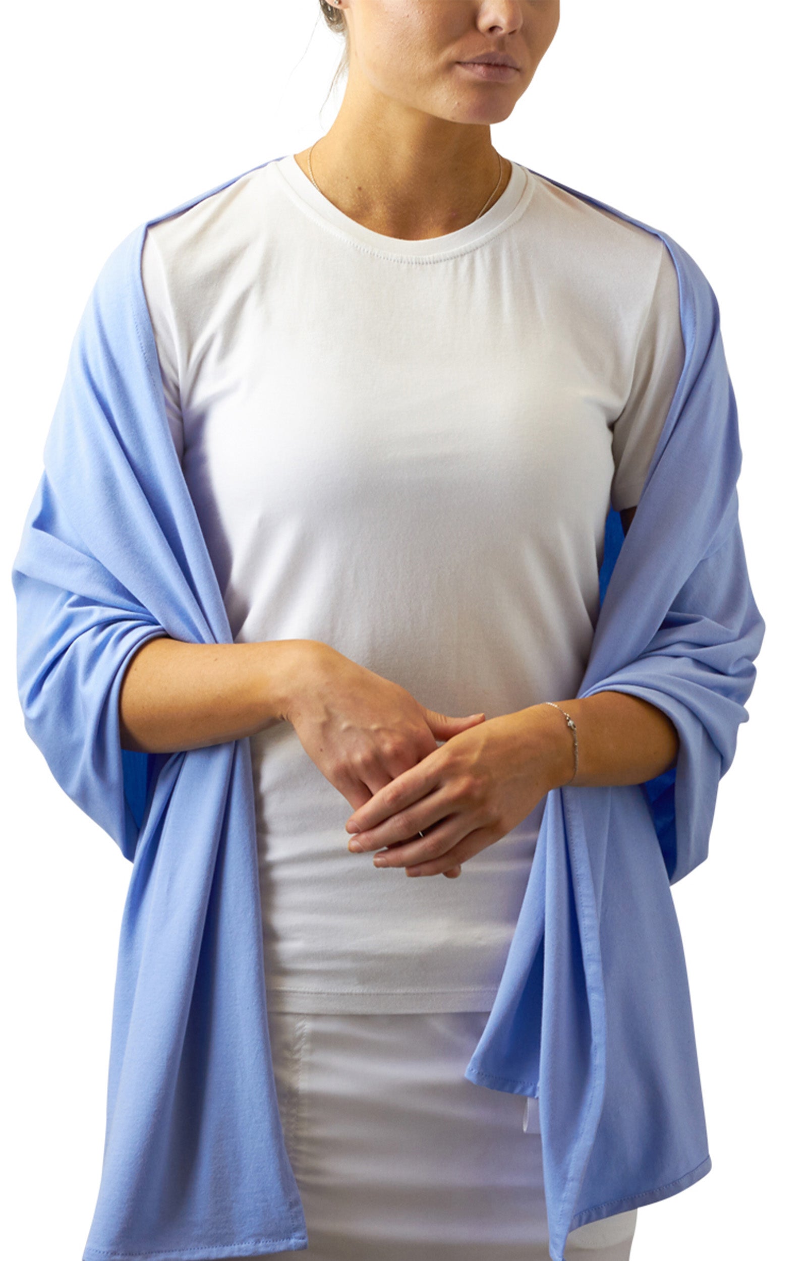 Woman in UV Skinz's women's sun shawl in blue mist|blue-mist