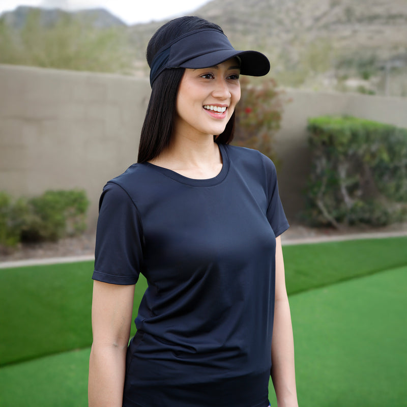 woman wearing womens active sun visor|black