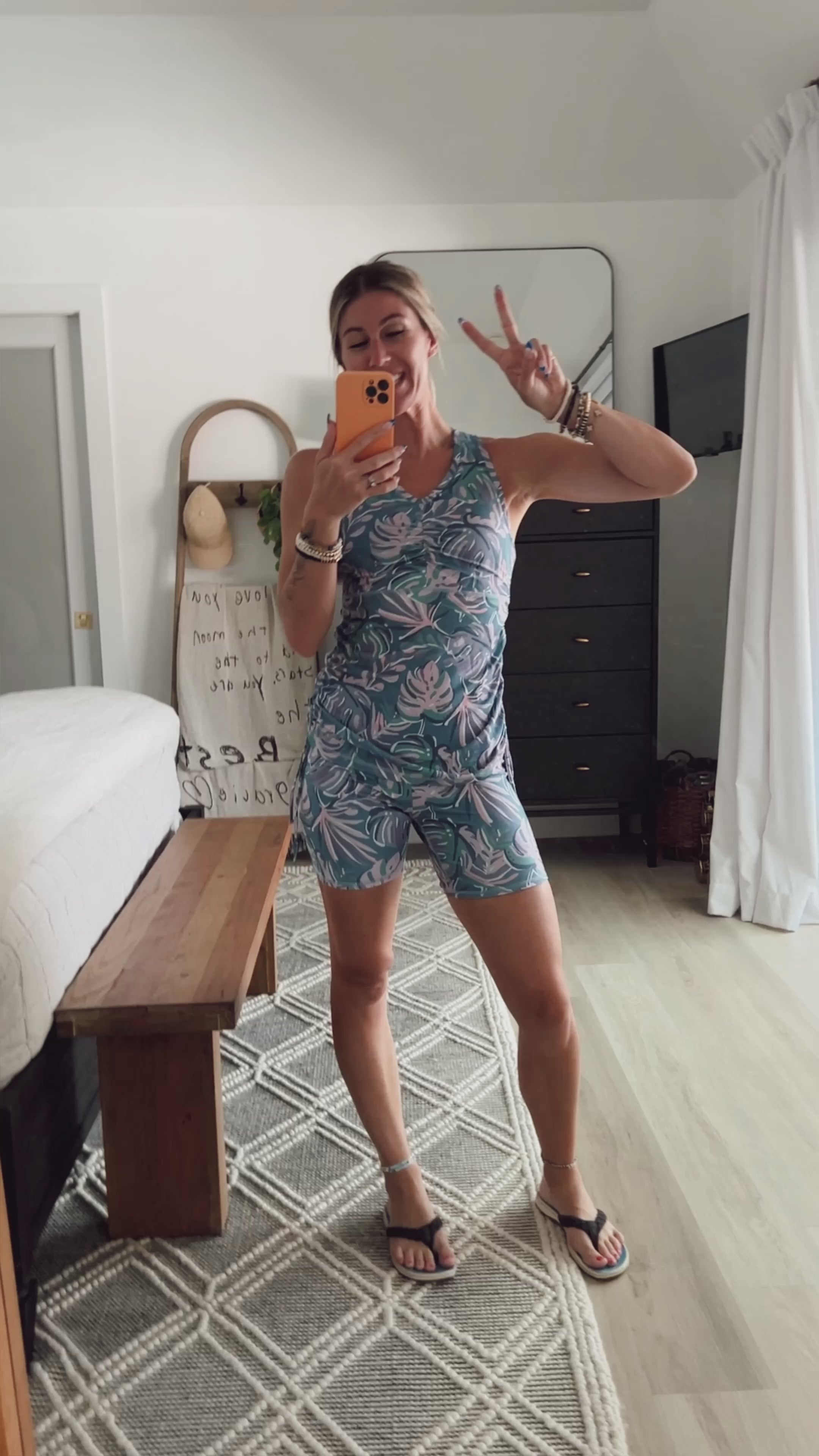 |pastel-palms-moon-dust